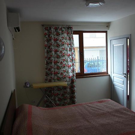 Appartment Lazur Burgas Exteriör bild