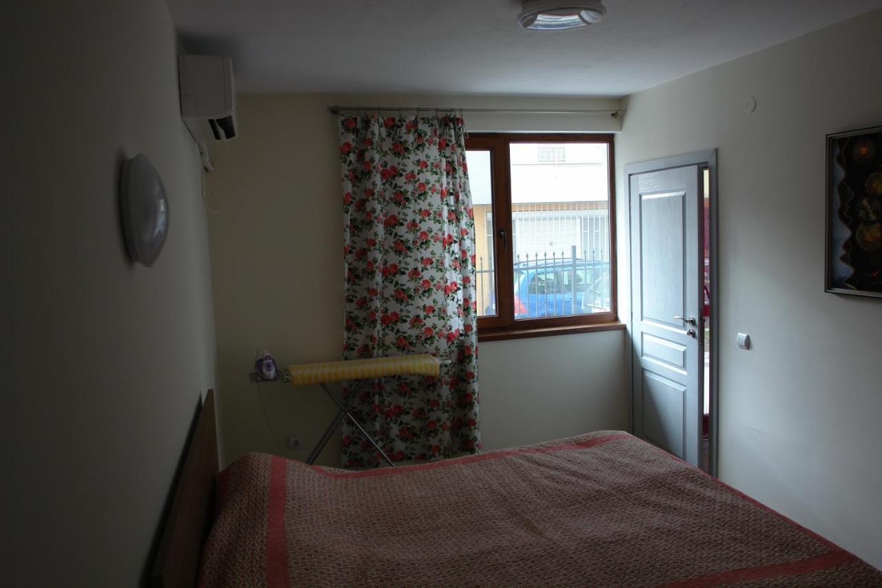 Appartment Lazur Burgas Exteriör bild